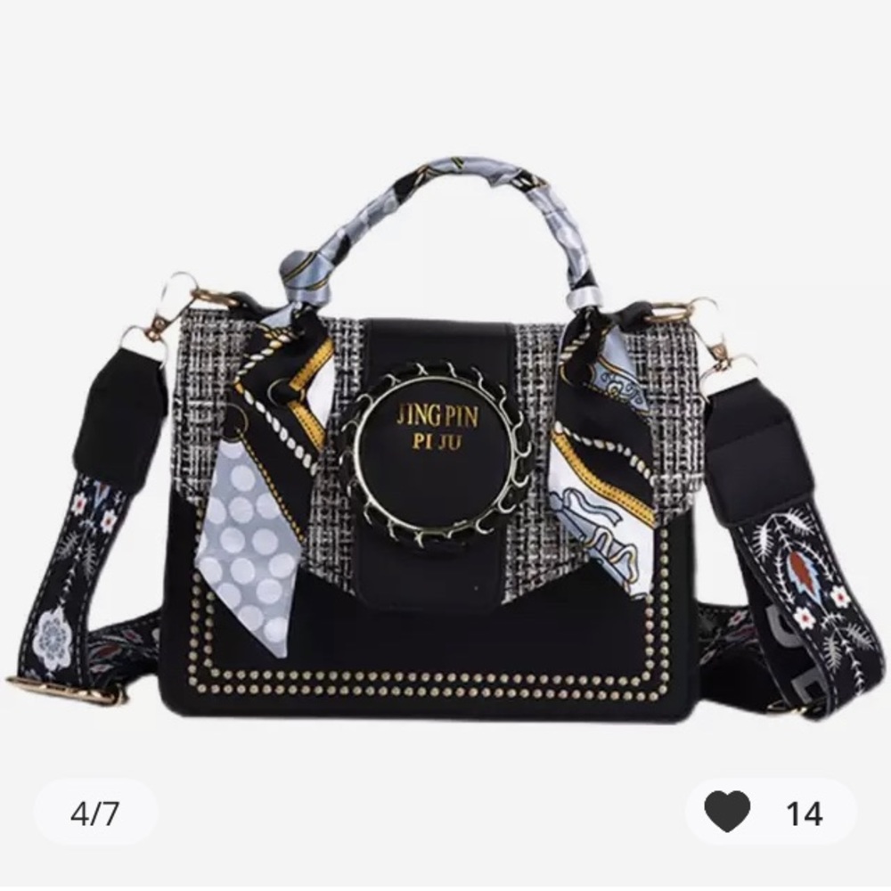 Brand new Fashion Exquisite Ladies Bags New Trendy Shoulder Bag Wild Chain